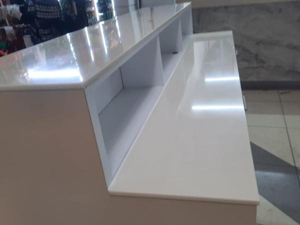 SUPERFICIES DE CORIAN